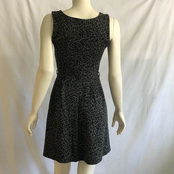QED London fit and flare leopard print knit dress size small comfy and stretch - Picture 3 of 16